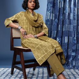 Taavi Pure Cotton Indie Printed V-Neck Block Print Legacy Kurta with Trousers & Dupatta image 4