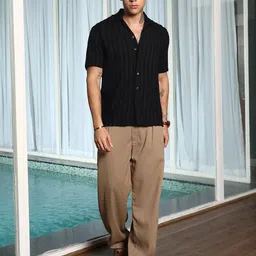 Campus Sutra Men Comfort Spread Collar Solid Cotton Casual Shirt-image-93
