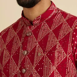 Manyavar Bandhani Printed Sequinned Mandarin Collar Kurta with Pyjamas and Nehru jacket image 5