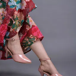 DressBerry Printed Party Kitten Sandals-34