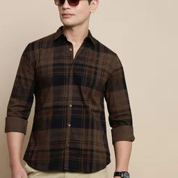INVICTUS Men Sport Slim Fit Spread Collar Tartan Checked Cotton Casual Shirt-image-82