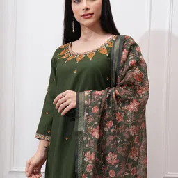 Vishudh Women Ethnic Motifs Embroidered Regular Thread Work Kurta with Trousers & With Dupatta-picture-8