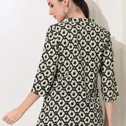 METAFAB Women Geometric Yoke Design Kurta-image-18