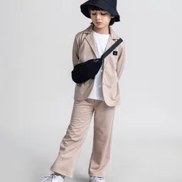 Taffykids Full Sleeves Smiley Patch Detailed Blazer With Attach Tee & Pant With Waist Bag Set - Beige & White-picture-21