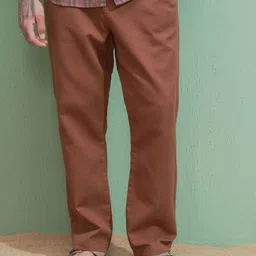 HIGHLANDER Men Comfort Straight Fit High-Rise Chinos-image-88