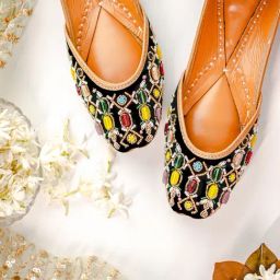 NR by Nidhi Rathi Women's Black Ethnic Juttis-image-32