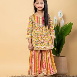 READIPRINT Cotton Three Fourth Sleeves Floral Printed Lace Embellished Kurta Sharara Set - Yellow-image-14
