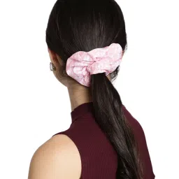 Aditi Wasan Multicolor Printed Scrunchies - Set of 3 image 4