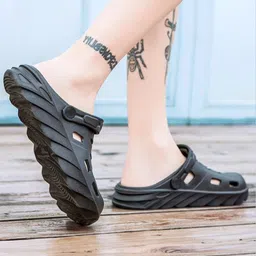 Svaar Men Self Design EVA Clogs-picture-55