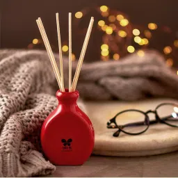 IRIS Red Apple Cinnamon Reed Diffuser Set image 1