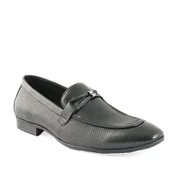 One8 Select By Virat Kohli Debonair Black Loafers-image-94