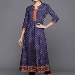 Indo Era Ethnic Motifs Foil Printed Sequinned Detail A-Line Kurta-picture-22