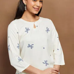Melange by Lifestyle Women Printed Keyhole Neck Straight Kurti-48