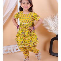 BownBee Pure Cotton Half Sleeves Floral Printed Lace Embellished Kurta & Dhoti Set - Yellow-picture-28