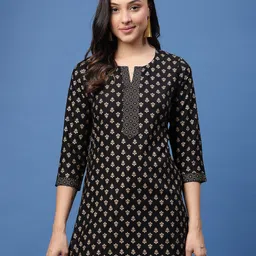 DAEVISH Ethnic Motifs Printed V-Neck Kurti-image-57