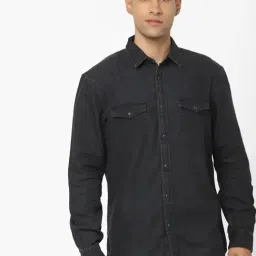 Celio* Charcoal Grey Cotton Regular Fit Shirts-image-30