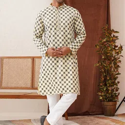 Jompers Men Embroidered Regular Sequinned Kurta with Pyjamas-10