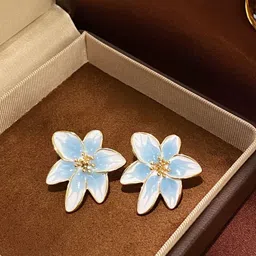 KRENOZ Rhodium-Plated Floral Shaped Studs-18