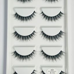 THE WINK STUDIO Set Of 5 Reusable Lightweight False Eyelashes image 4