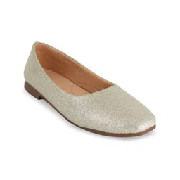 Lavie Women Embellished Party Mojaris Flats-10