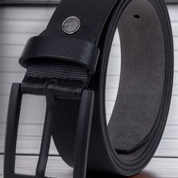 The Roadster Lifestyle Co Men Textured Leather Belt-image-79