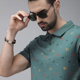 The Roadster Lifestyle Co Men Green Printed Pure Cotton Polo Collar T-shirt-image-18