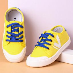 Cute Walk by Babyhug Slip On Casual Shoes with Lace Closure - Yellow-image-99