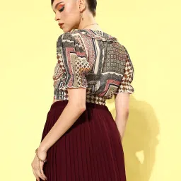 KASSUALLY Multicolor Printed Crop Top image 2