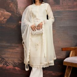 House of Pataudi Embroidered Detail Kurta & Trousers with Net Dupatta-32