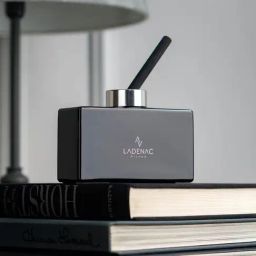 Home4U Ladenac Minimal Floral Hesperide Reed Diffuser with Black Square Box-68