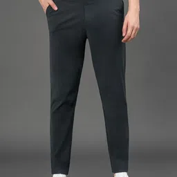 Red Tape Men Solid Mid Rise Elastomultieste Activewear Pant-picture-11