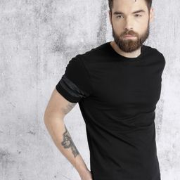 Roadster Men Black Round Neck Pure Cotton T-shirt with Striped Sleeves-image-44