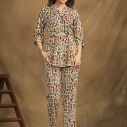 all about you Printed V-Neck Top With Trouser-image-87
