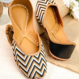 NR by Nidhi Rathi Women's Black Casual Juttis-image-12