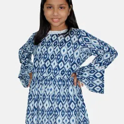 Kiddopanti Kids White & Indigo Printed Full Sleeves Kurta-image-51