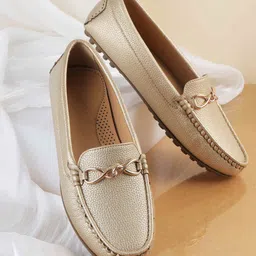 Metro Women Textured Loafers-image-30
