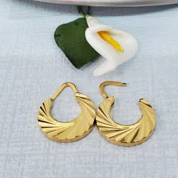 VAGHBHATT Circular Studs Earrings image 1