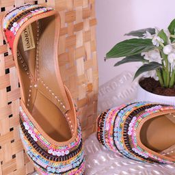 UMNOVE Women Embellished Ethnic Mojaris with Embroidered Flats-image-83