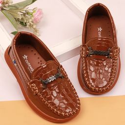 Cute Walk by Babyhug Formal & Party Wear Loafer Shoes - Tan-picture-29