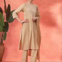 Nayam By Lakshita Paisley Yoke Design Thread Work Kurta with Trousers & Dupatta-picture-6