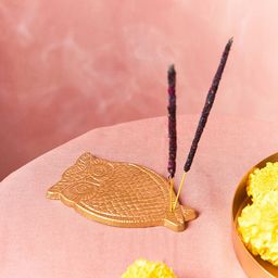 Chumbak Owl Gold Toned Incense Stick Holder-image-58