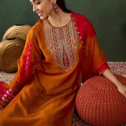 Sangria Floral Yoke Design Regular Sequinned Kurta With Trousers & Dupatta-12