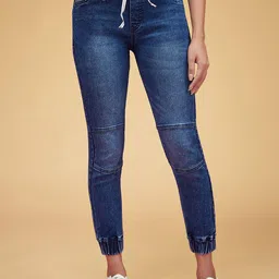 The Roadster Lifestyle Co. Women Relaxed Fit Cosmic Beats Patch Joogers Jeans-image-10