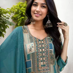 Anouk Women Ethnic Motifs Embroidered Regular Thread Work Kurta with Trousers & With Dupatta image 2