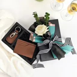 Timeless Essentials Card Holder And Keychain Gift Set-image-63