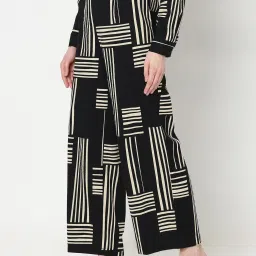 Vero Moda Black & White Cotton Printed High Rise Pants image 3