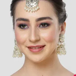 Karatcart Gold Plated Mirror and Pearl Studded Round Jhumki Earring and Maangtikka Set-12