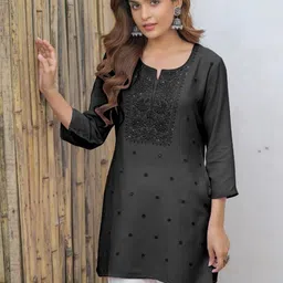 Ode by House of Pataudi Floral Embroidered Thread Work Thread Work Kurti-image-33