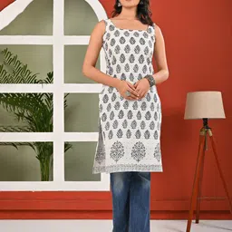 Moktika Women Floral Printed Block Print Dobby Kurta-image-17