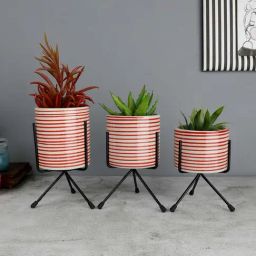 VarEesha Parikrama Red & Off-White Ceramic Planter Pots - Set of 3-image-20